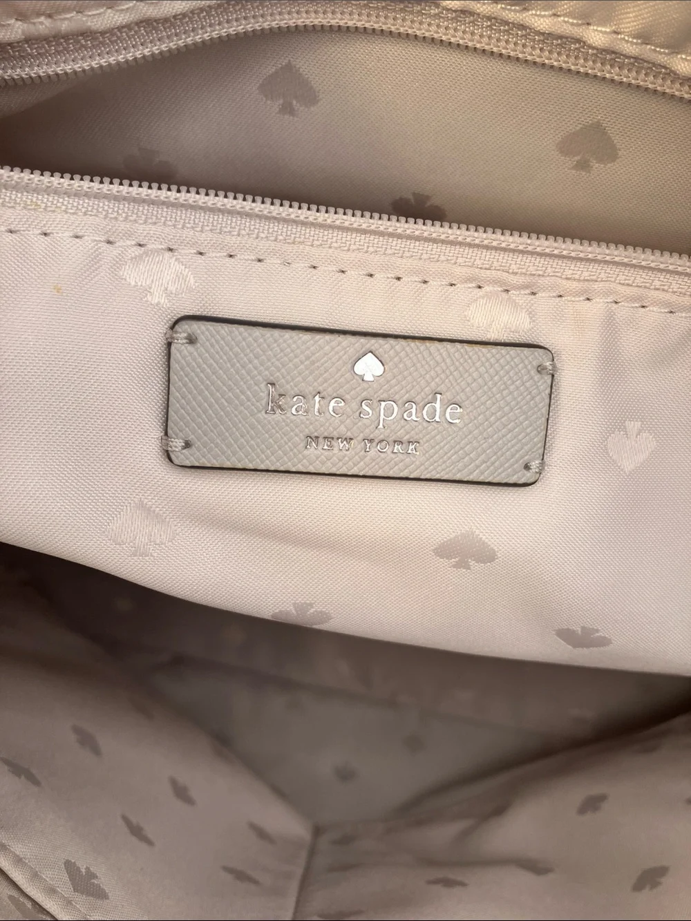 kate spade light gray Dana leather tote with daisy charm